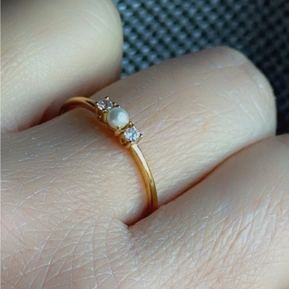 14k Gold Vermeil Dainty Pearl Ring - Picture 9 of 9